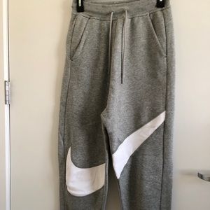 Nike sweatpants. Brand new, never worn!